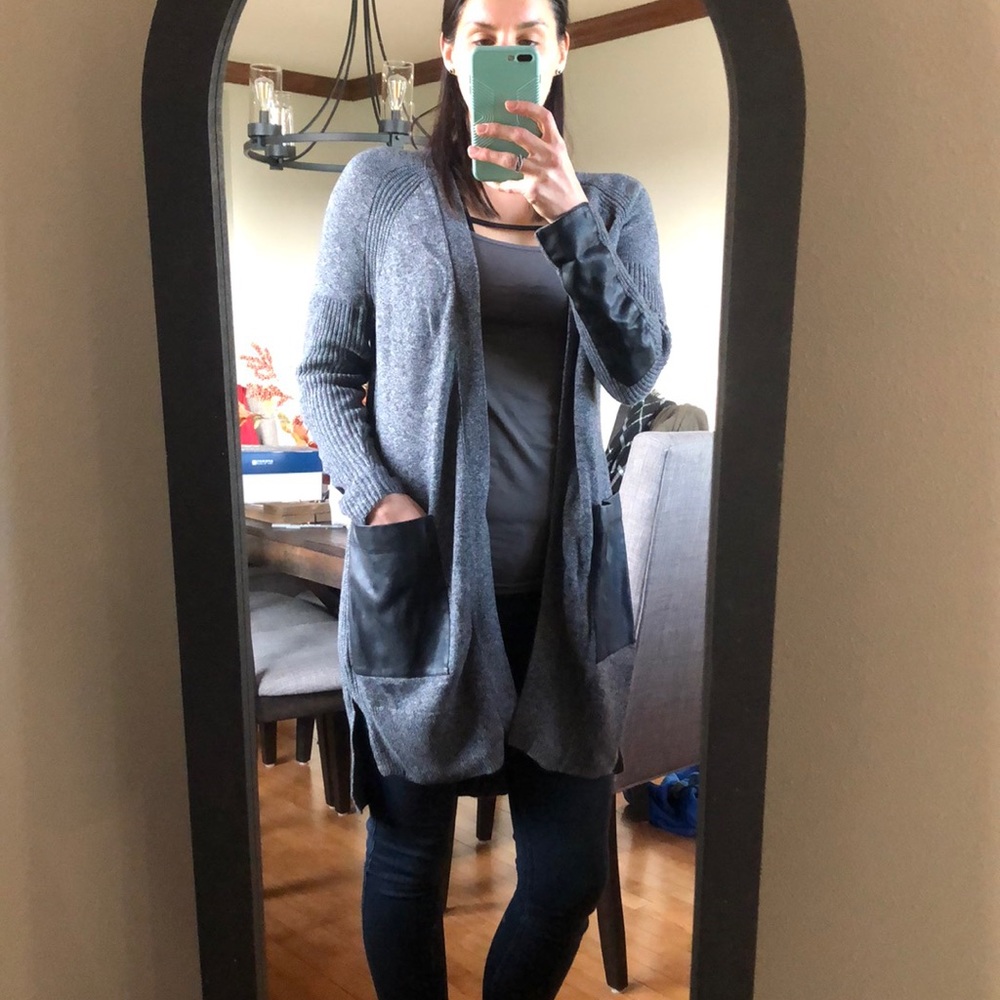 Cardigan sweater